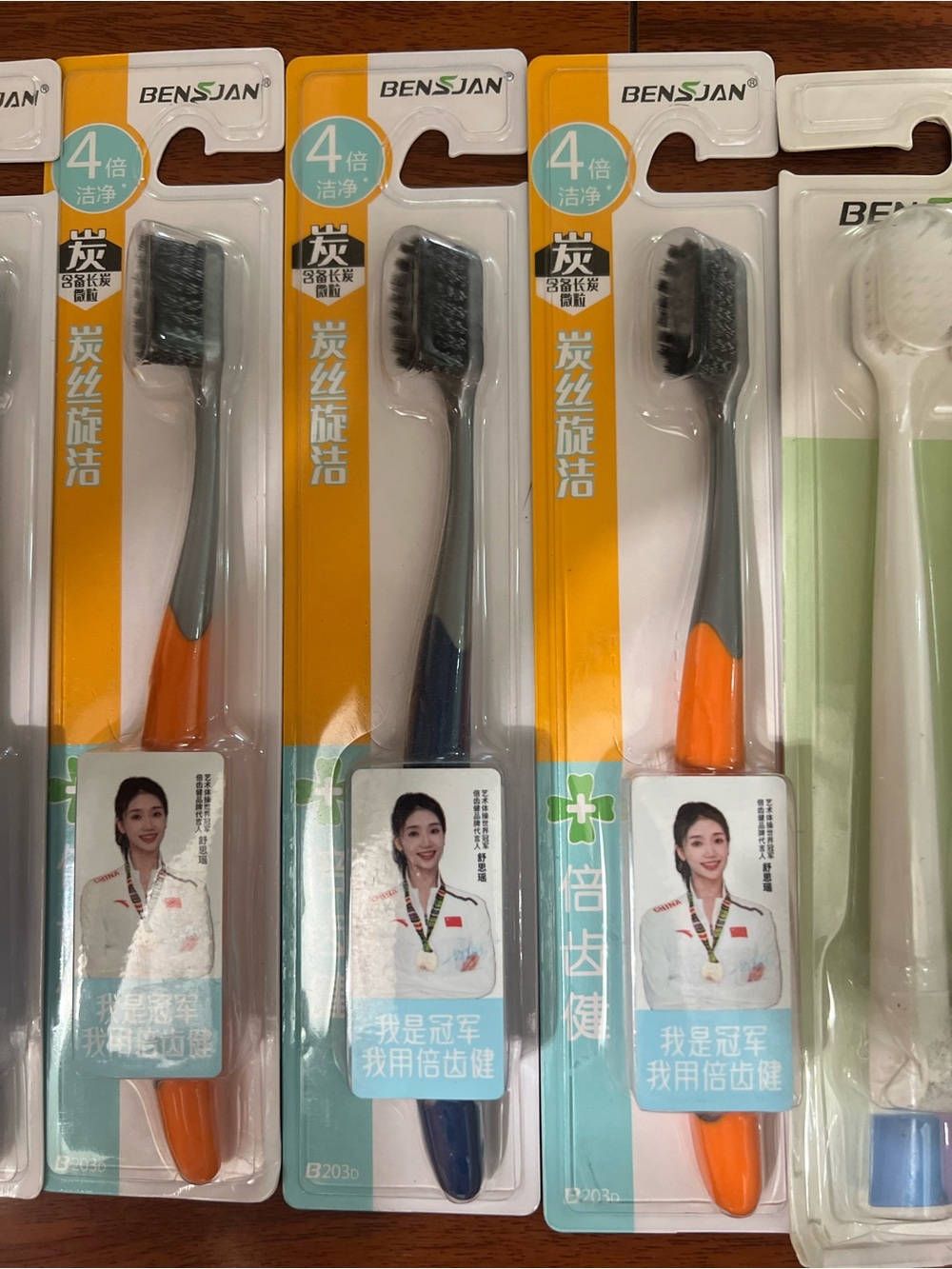 Toothbrushes 10Pack - Picture 3 of 4